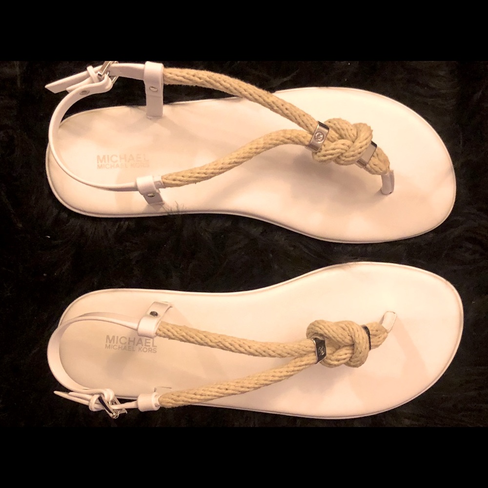 Michael KORS Knotted T-Strap Sandals